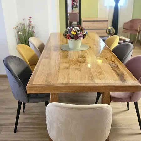 Vlla Magnolia Pirovac